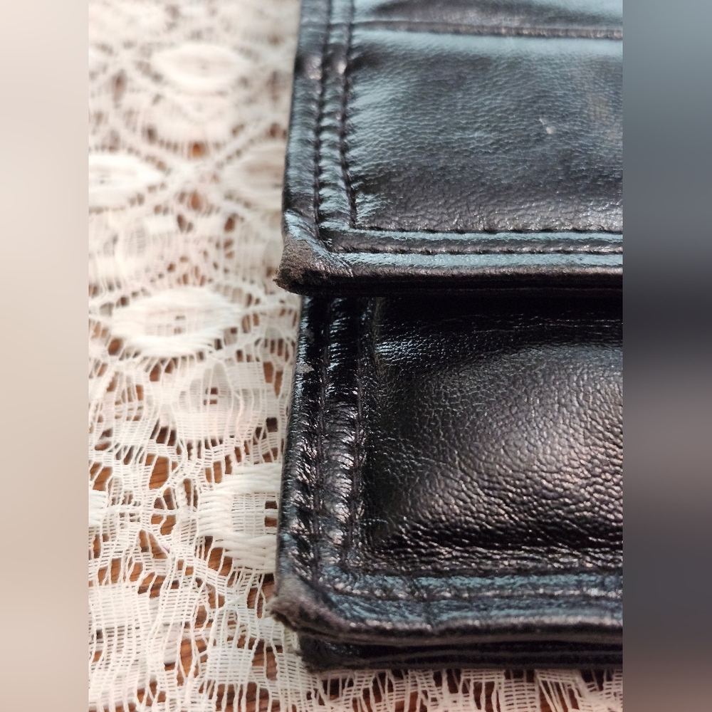 Vintage Cara Black Leather Clutch - Picture 6 of 8